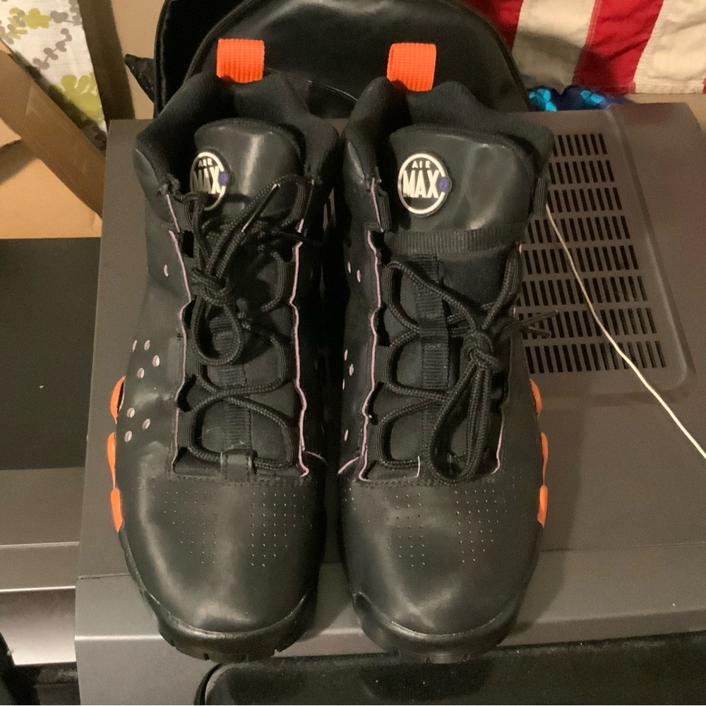 Youth  Air Max size 6.5 Y/ EU 39